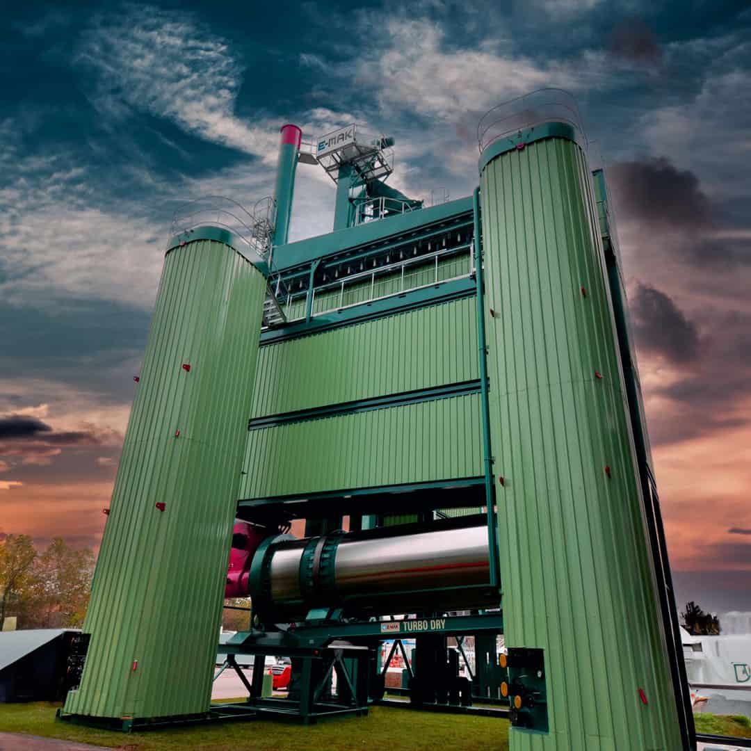 E-MAK Expert asphalt plant E-MAK Expert asphalt plant with enclosed mixing tower and production equipment